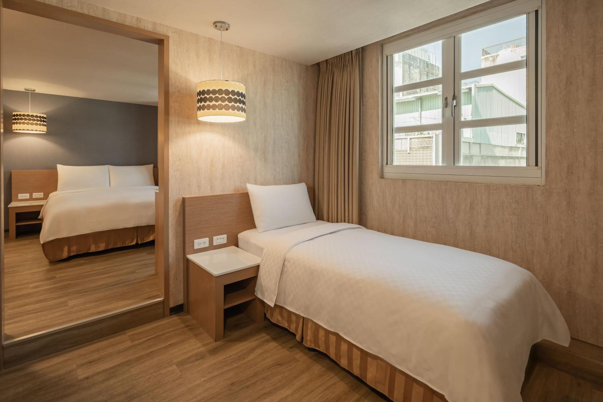 Kindness Hotel - Tainan Chihkan Tower Habitación foto