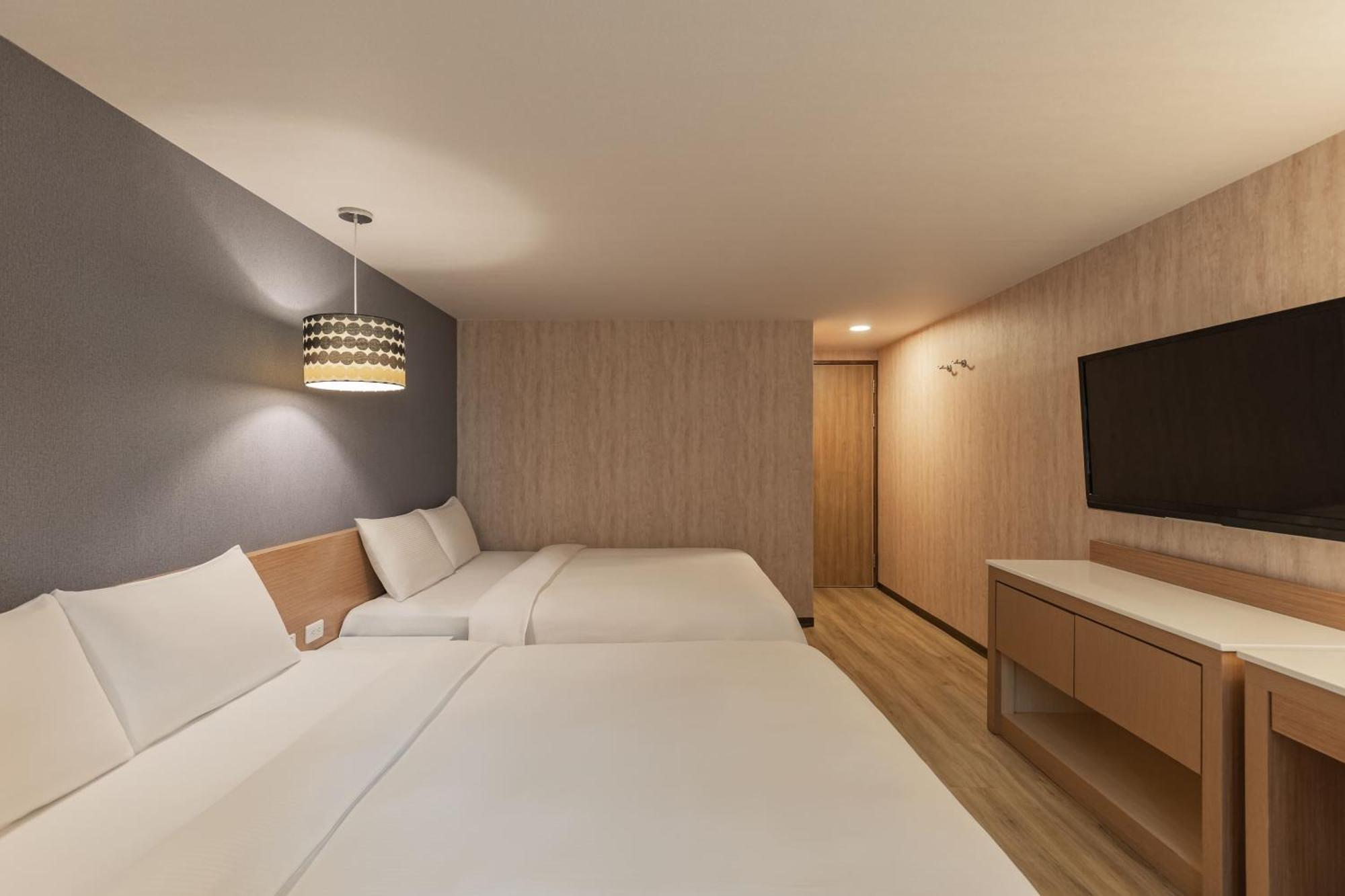 Kindness Hotel - Tainan Chihkan Tower Habitación foto