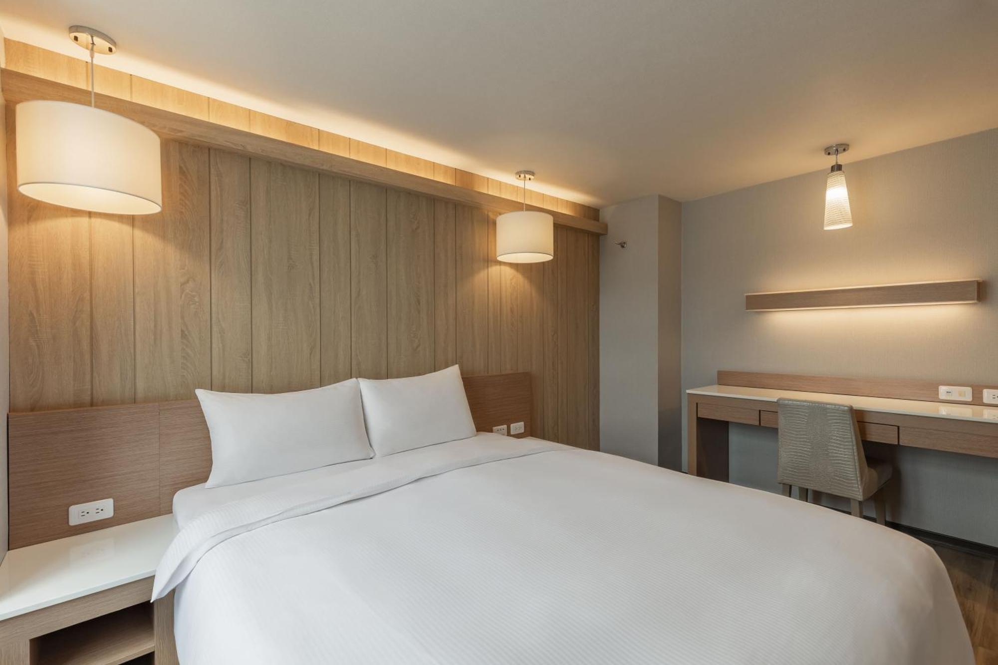 Kindness Hotel - Tainan Chihkan Tower Habitación foto