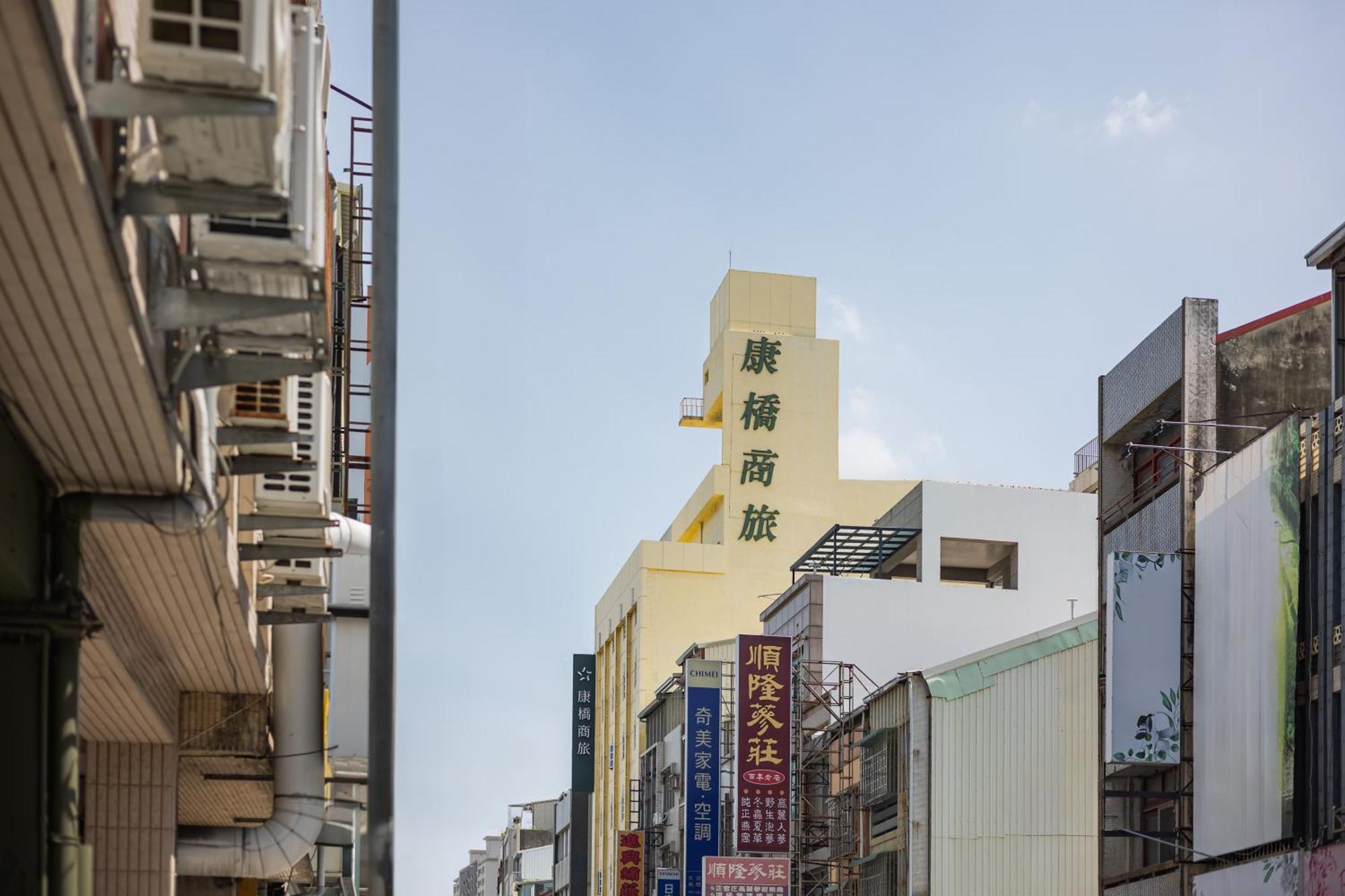 Kindness Hotel - Tainan Chihkan Tower Exterior foto